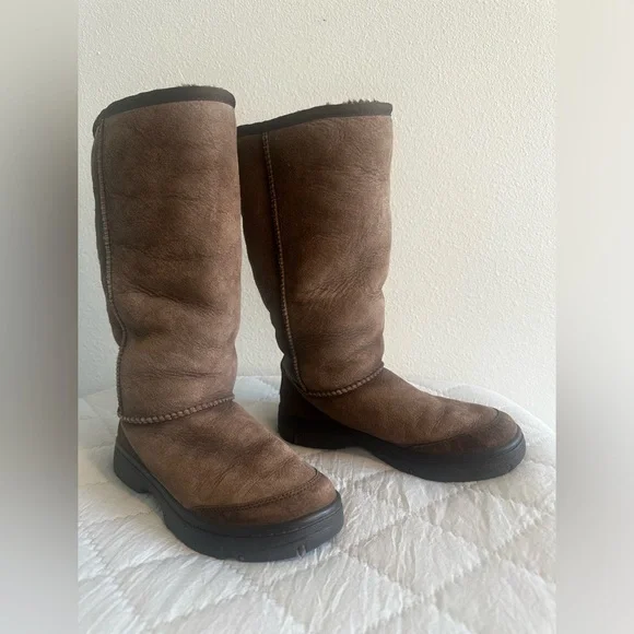 UGG Ultimate Tall Braid Boot (5340) - Shearling Hard Bottom Snow Boot - Size 6 - Picture 3 of 7